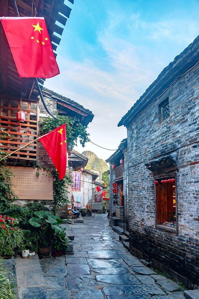 孩子喜欢哭，当孩子哭的时候该制止吗？